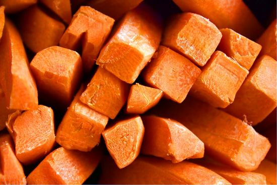 Морква корисні властивості
